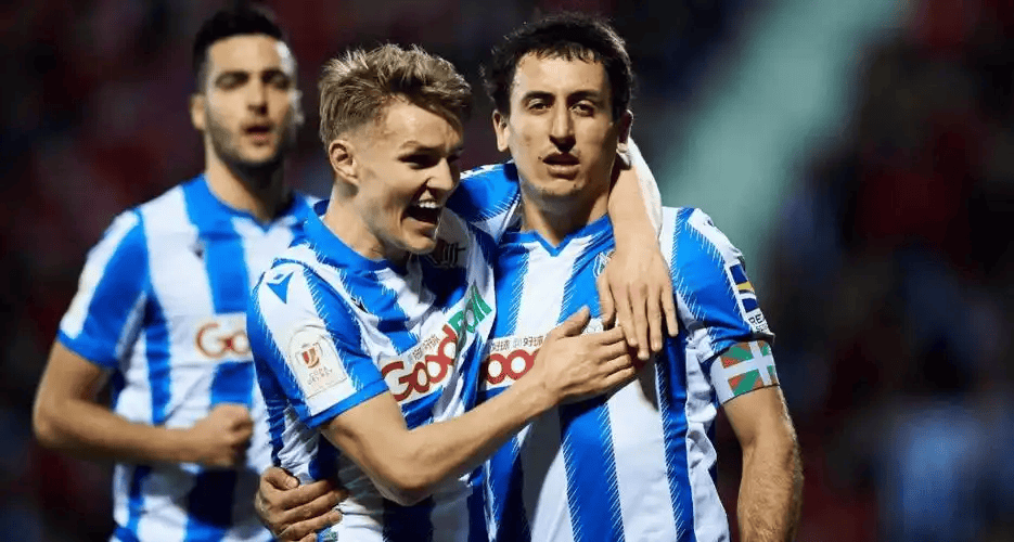 开云体育入口-包含今夜足总杯焦点战，皇家社会造点机会，气氛紧张，临场指挥获称赞的词条