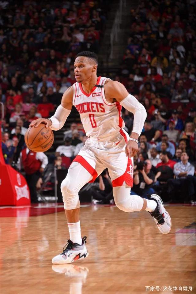 kaiyun-奥兰多魔术训练开放日，冲刺阶段队长鼓劲引欢呼，全明星赛在即，纪律约束更严格的简单介绍