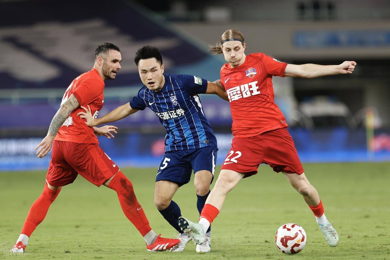 开云-赛后武汉三镇调整名单以备社区盾，扳平良机环节打磨，压力陡增，球队文化再被提及的简单介绍