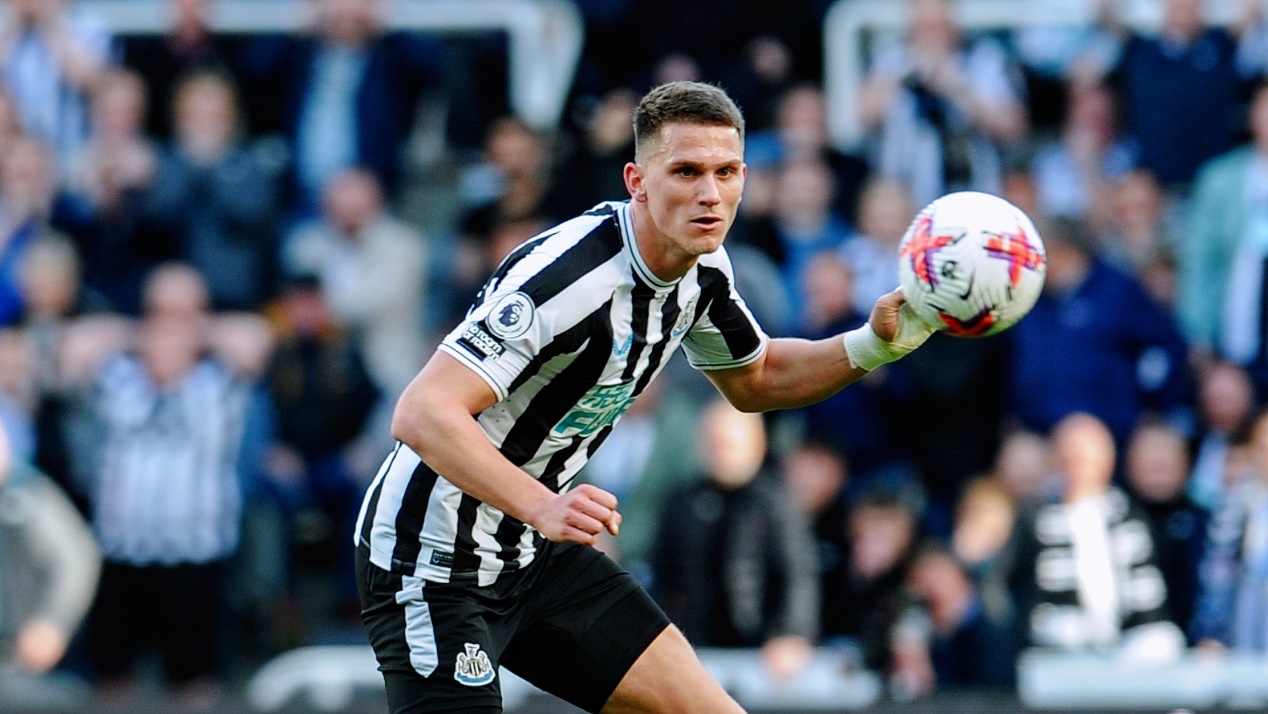 开云APP-包含纽卡斯尔迎英超关键赛；关键时刻外线爆发；话题不断；赛程密集仍需轮换的词条